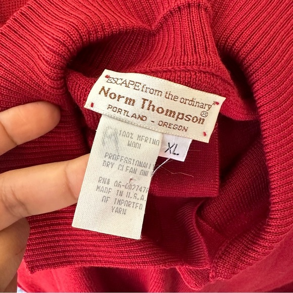 Norm Thompson Mens Vintage Red Wool Knitted Sweater with‎ Elbow Pad Size XL - Picture 7 of 11